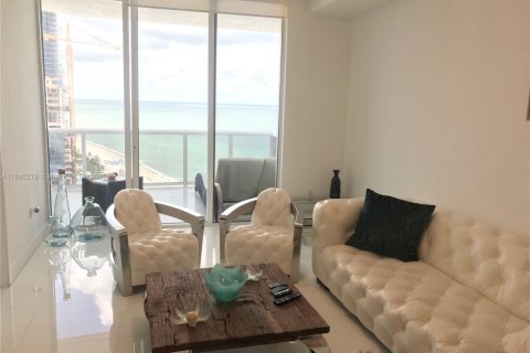 Condominio en venta en Sunny Isles Beach, Florida, 1 dormitorio, 89 m2 № 1842439 - foto 15