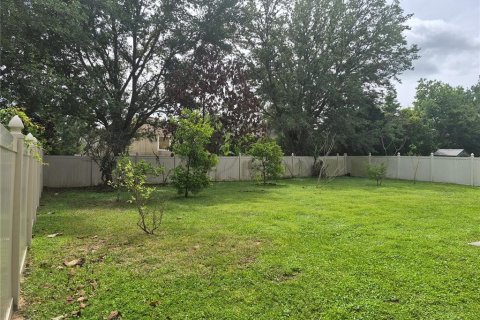 House in Apopka, Florida 4 bedrooms, 279.54 sq.m. № 2093160 - photo 3