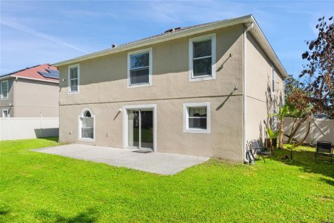 House in Apopka, Florida 4 bedrooms, 279.54 sq.m. № 2093160 - photo 2