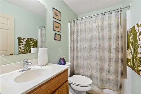 House in Apopka, Florida 4 bedrooms, 279.54 sq.m. № 2093160 - photo 18