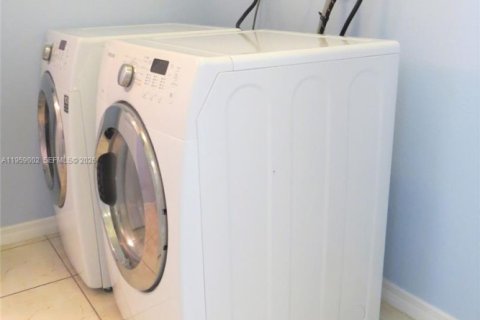 Снять в аренду таунхаус в Хомстед, Флорида 3 спальни, 128.02м2, № 2019833 - фото 29