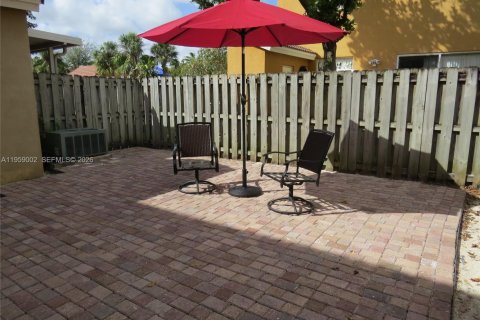 Снять в аренду таунхаус в Хомстед, Флорида 3 спальни, 128.02м2, № 2019833 - фото 30