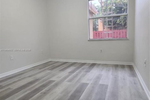 Снять в аренду таунхаус в Хомстед, Флорида 3 спальни, 128.02м2, № 2019833 - фото 27