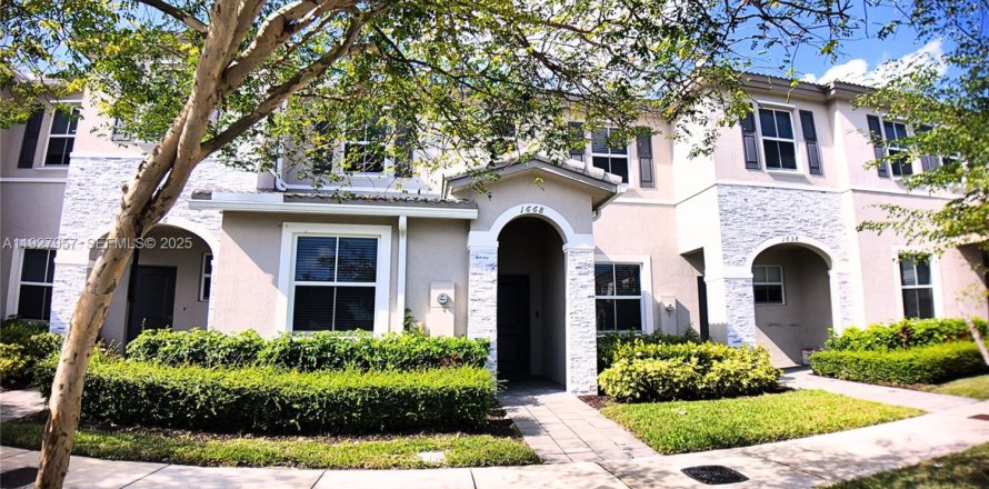 Villa ou maison à Homestead, Floride 3 chambres, 123.37 m2 № 1986968