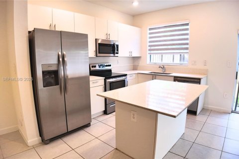 Villa ou maison à louer à Homestead, Floride: 3 chambres, 123.37 m2 № 1986968 - photo 13