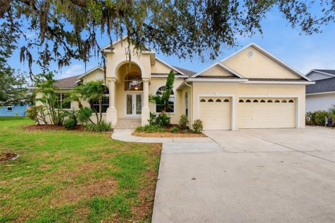 House in Riverview, Florida 4 bedrooms, 304.81 sq.m. № 2266301