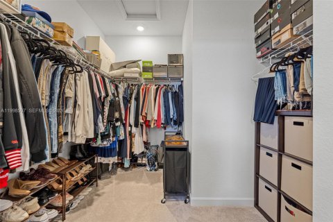 Townhouse in Dania Beach, Florida 3 bedrooms, 176.14 sq.m. № 2064024 - photo 27