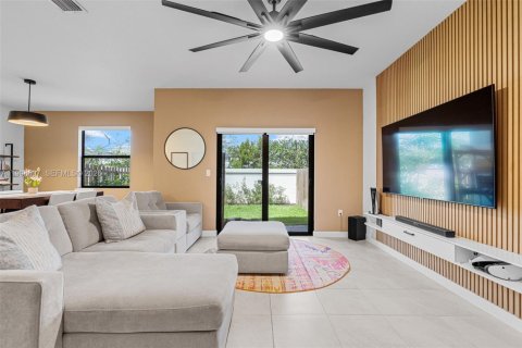 Townhouse in Dania Beach, Florida 3 bedrooms, 176.14 sq.m. № 2064024 - photo 5