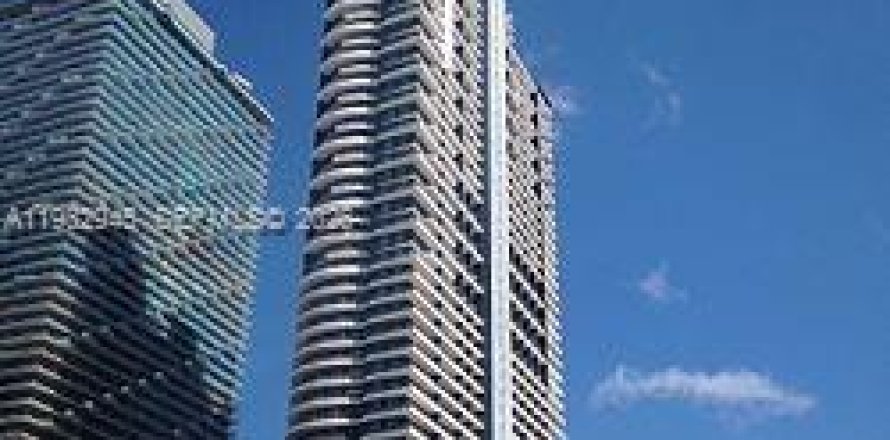 Кондоминиум с 1 спальней в Майами, Флорида № 2053691