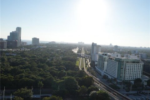 Купить кондоминиум в Майами, Флорида 1 спальня, 54.35м2, № 2053691 - фото 18