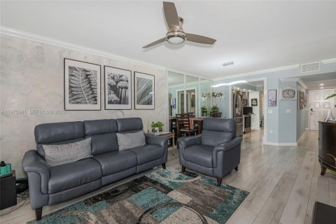 Condominio en venta en Pembroke Pines, Florida, 2 dormitorios, 105.63 m2 № 2260657 - foto 14