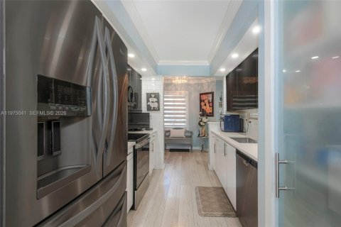 Condominio en venta en Pembroke Pines, Florida, 2 dormitorios, 105.63 m2 № 2260657 - foto 18