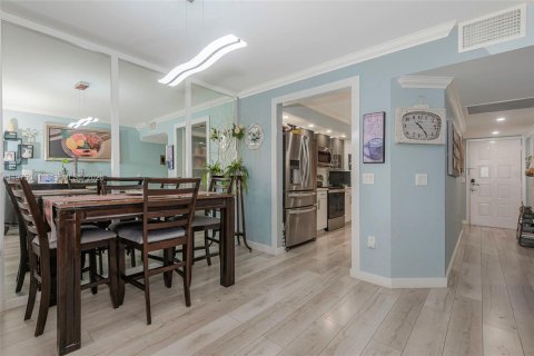 Condominio en venta en Pembroke Pines, Florida, 2 dormitorios, 105.63 m2 № 2260657 - foto 16