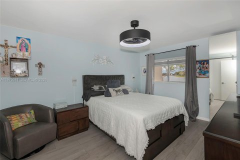 Condominio en venta en Pembroke Pines, Florida, 2 dormitorios, 105.63 m2 № 2260657 - foto 2