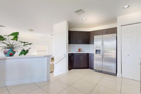 Casa en venta en Miami, Florida, 4 dormitorios, 222.87 m2 № 1982404 - foto 7