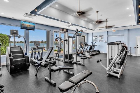 Casa en venta en Miami, Florida, 4 dormitorios, 222.87 m2 № 1982404 - foto 25