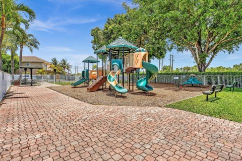 Casa en venta en Miami, Florida, 4 dormitorios, 222.87 m2 № 1982404 - foto 26