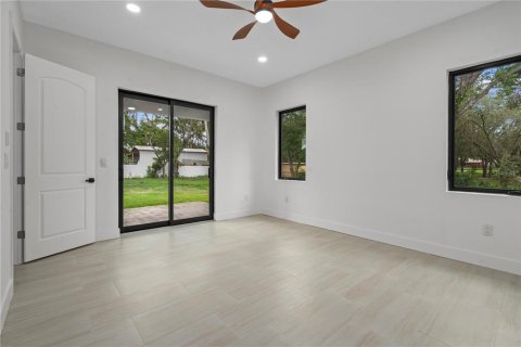 Villa ou maison à vendre à New Port Richey, Floride: 4 chambres, 209.96 m2 № 2215120 - photo 25