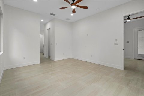 Villa ou maison à vendre à New Port Richey, Floride: 4 chambres, 209.96 m2 № 2215120 - photo 27