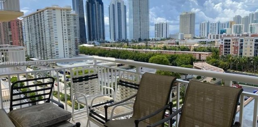 Condo à Sunny Isles Beach, Floride, 2 chambres № 1470751