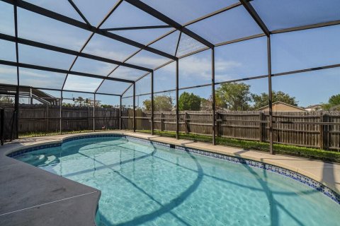 Villa ou maison à louer à Kissimmee, Floride: 3 chambres, 130.99 m2 № 2425226 - photo 15
