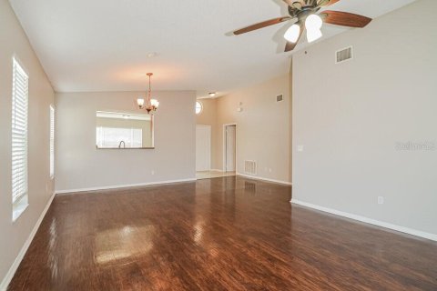 Villa ou maison à louer à Kissimmee, Floride: 3 chambres, 130.99 m2 № 2425226 - photo 4