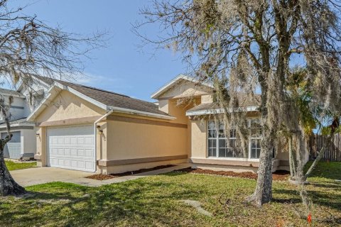 Villa ou maison à louer à Kissimmee, Floride: 3 chambres, 130.99 m2 № 2425226 - photo 3