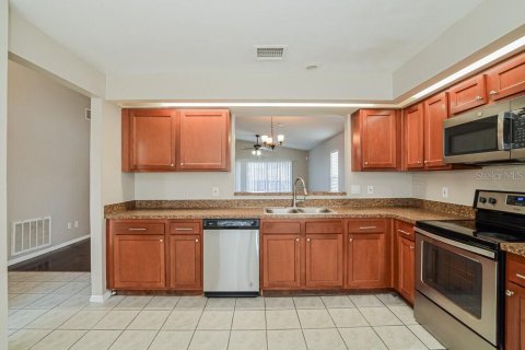 Villa ou maison à louer à Kissimmee, Floride: 3 chambres, 130.99 m2 № 2425226 - photo 7