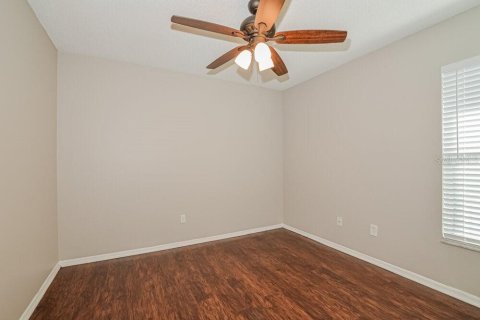 Villa ou maison à louer à Kissimmee, Floride: 3 chambres, 130.99 m2 № 2425226 - photo 11