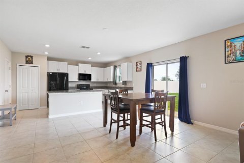 House in Tampa, Florida 4 bedrooms, 244.8 sq.m. № 1757644 - photo 11