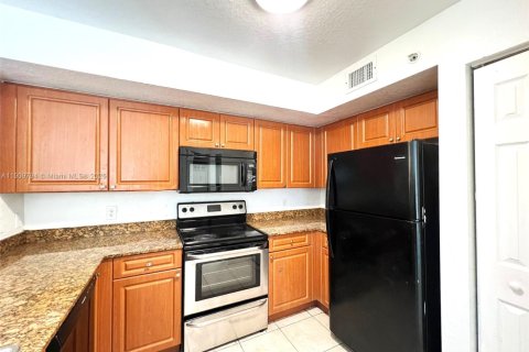 Condo in North Miami, Florida, 3 bedrooms  № 2082168 - photo 3