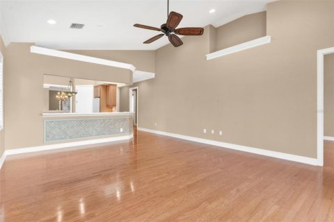 Condo in Howey-in-the-Hills, Florida, 3 bedrooms  № 1873921 - photo 7