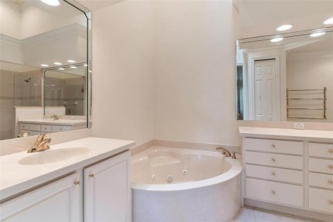 Condo in Howey-in-the-Hills, Florida, 3 bedrooms  № 1873921 - photo 20