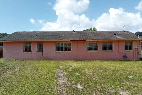 Casa en venta en St. Lucie, Florida, 4 dormitorios, 135.27 m2 № 2382587 - foto 14
