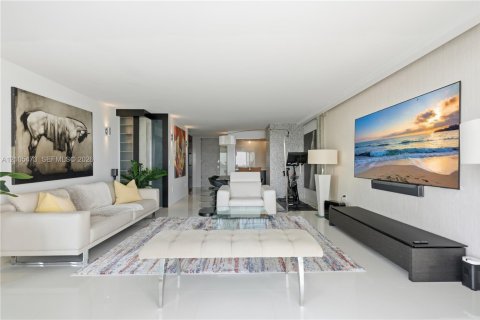 Copropriété à vendre à Miami, Floride: 1 chambre, 96.8 m2 № 2414670 - photo 13