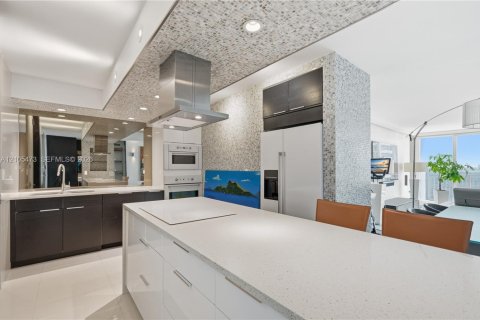 Copropriété à vendre à Miami, Floride: 1 chambre, 96.8 m2 № 2414670 - photo 4