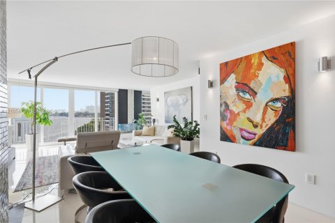 Copropriété à vendre à Miami, Floride: 1 chambre, 96.8 m2 № 2414670 - photo 9