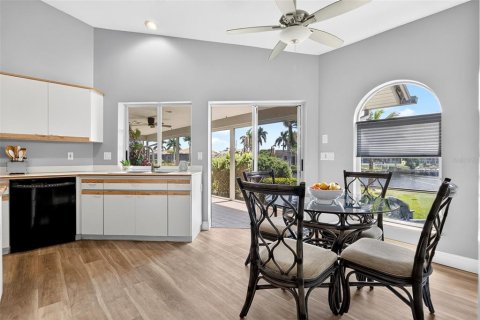 Casa en venta en Punta Gorda, Florida, 3 dormitorios, 196.4 m2 № 2387303 - foto 10