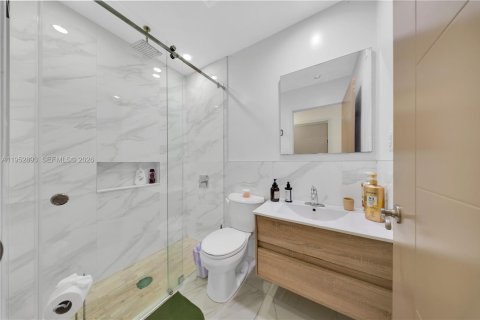 Immobilier commercial à vendre à Hialeah, Floride: 205.41 m2 № 2153217 - photo 26