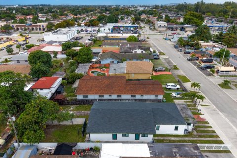 Immobilier commercial à vendre à Hialeah, Floride: 205.41 m2 № 2153217 - photo 20