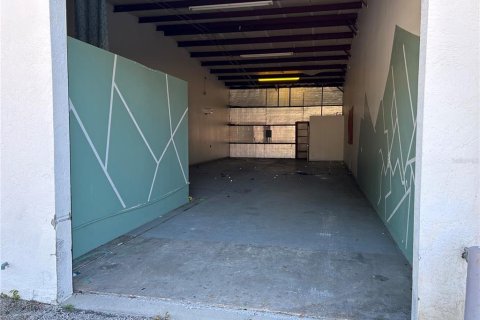 Immobilier commercial à louer à Ocala, Floride: 2107.95 m2 № 2412636 - photo 4