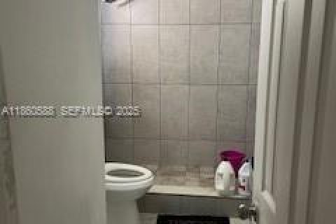 Casa en venta en Hollywood, Florida, 3 dormitorios, 95.97 m2 № 2034278 - foto 8