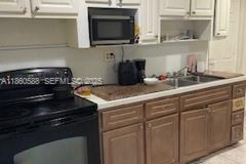 Casa en venta en Hollywood, Florida, 3 dormitorios, 95.97 m2 № 2034278 - foto 6