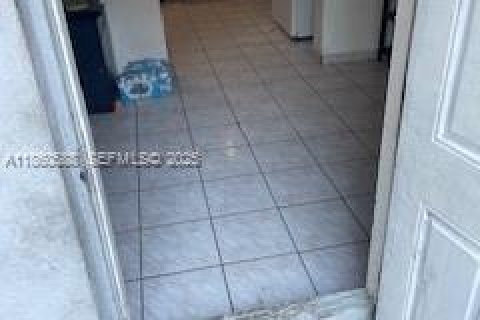 Casa en venta en Hollywood, Florida, 3 dormitorios, 95.97 m2 № 2034278 - foto 4