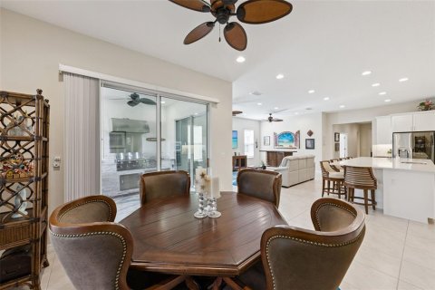 Villa ou maison à vendre à Kissimmee, Floride: 3 chambres, 219.25 m2 № 2434468 - photo 10