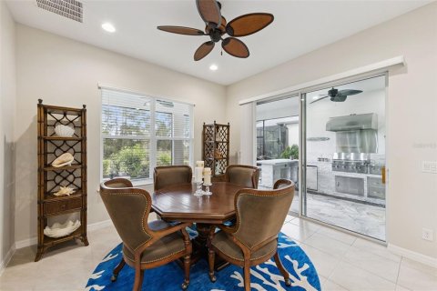 Villa ou maison à vendre à Kissimmee, Floride: 3 chambres, 219.25 m2 № 2434468 - photo 11
