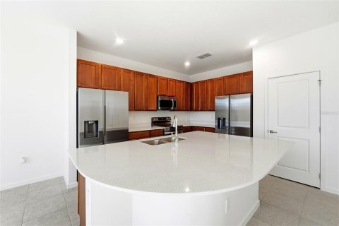 House in Kissimmee, Florida 8 bedrooms, 301.75 sq.m. № 2403430 - photo 19