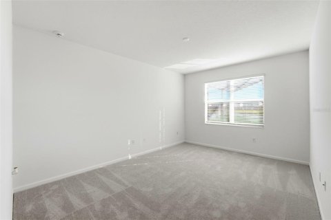 House in Kissimmee, Florida 8 bedrooms, 301.75 sq.m. № 2403430 - photo 26