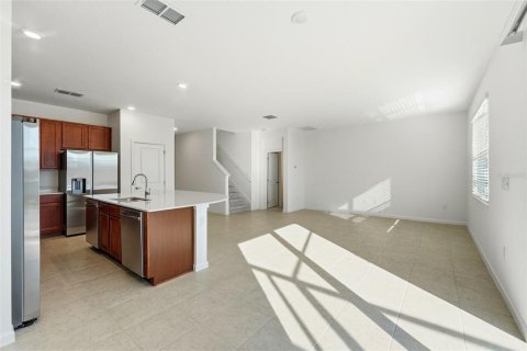 House in Kissimmee, Florida 8 bedrooms, 301.75 sq.m. № 2403430 - photo 11