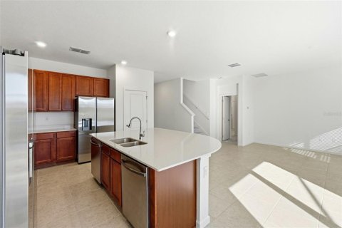 House in Kissimmee, Florida 8 bedrooms, 301.75 sq.m. № 2403430 - photo 17